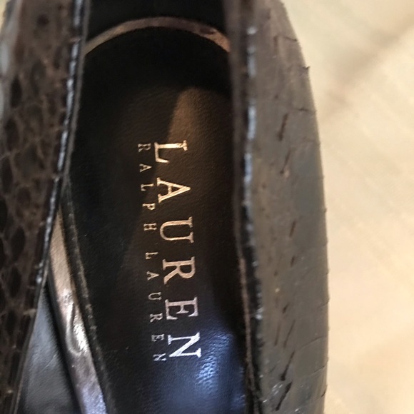 Ralph Lauren black leather snakeskin pumps - Picture 4 of 8